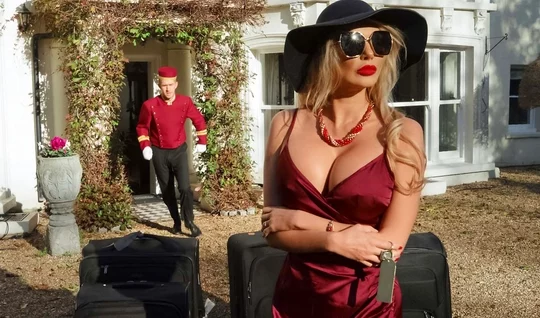 Gorgeous milf with big milkings fucks with a guy in a hotel