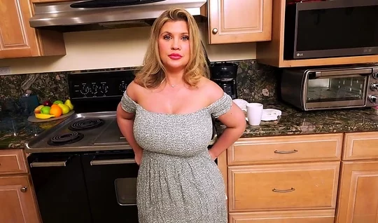 A mother with big milkings is always ready to suck her stepson