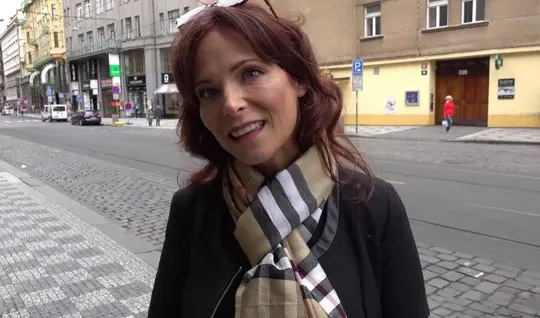 A mature woman got caught in a pickup truck and gave a young guy a tight anal