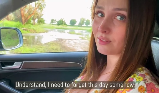 The mother consoled herself with a strong cock of her stepson in the car